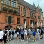 Uczniowie na wycieczce we Wrocławiu