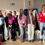 Uczniowie z wizytą w DPS