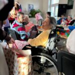 Uczniowie z wizytą w DPS